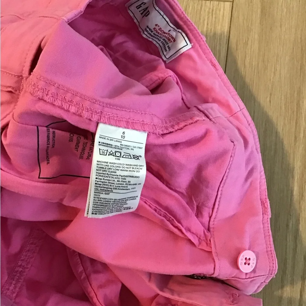 Gap Pink Women's Shorts Size 6 - Picture 3 of 4